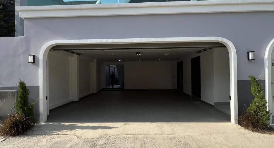 出售 和 出租 4 卧室 别墅 在 Huai Yai, 芭提雅