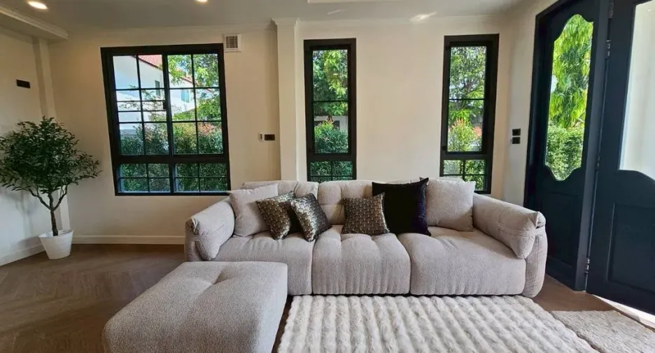For sale 4 bedrooms villa in Mueang Chiang Mai, Chiang Mai