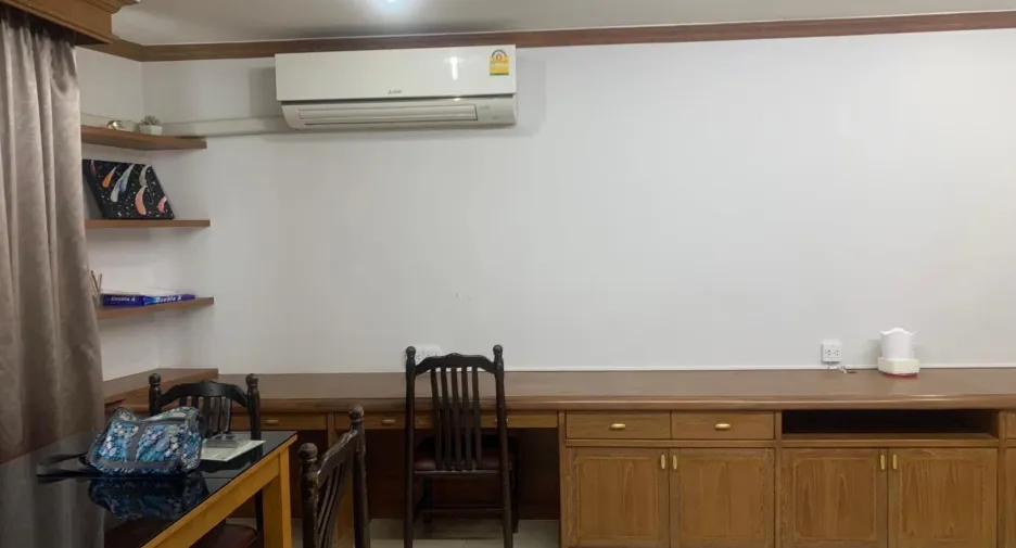 For rent 2 bedrooms condo in Ratchathewi, Bangkok