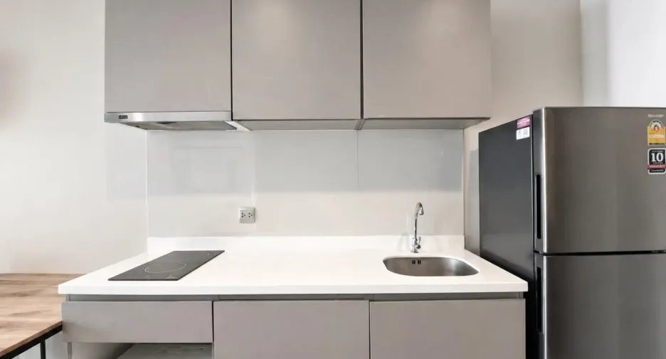 For rent studio condo in Huai Khwang, Bangkok