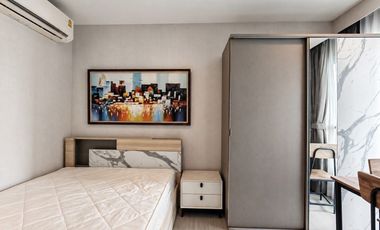 À louer studio condo à Huai Khwang, Bangkok