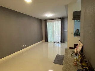 出租 3 卧室 联排别墅 在 Mueang Chiang Mai, Chiang Mai