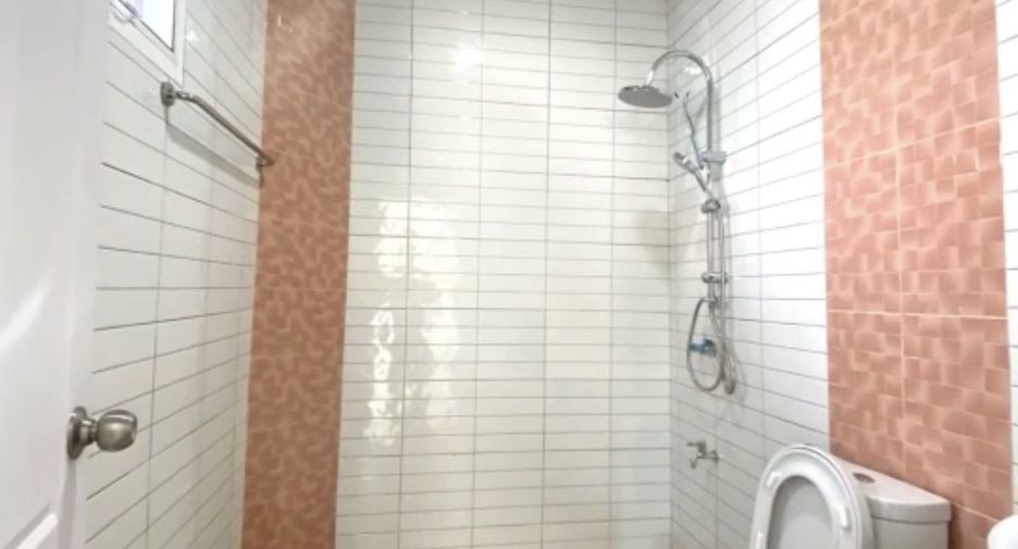 For sale 2 bedrooms house in San Kamphaeng, Chiang Mai
