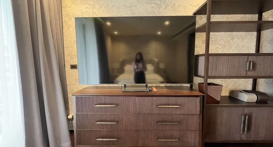 For rent 2 bedrooms condo in Watthana, Bangkok