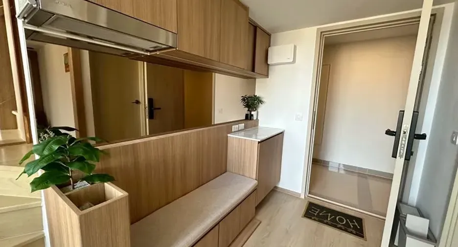 For rent 4 bedrooms condo in Khlong Toei, Bangkok