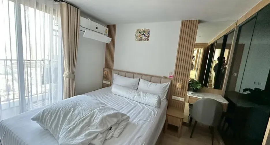 For rent 4 bedrooms condo in Khlong Toei, Bangkok