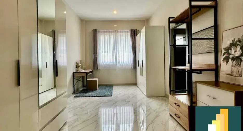 For rent and for sale 6 bedrooms house in East Pattaya, Pattaya