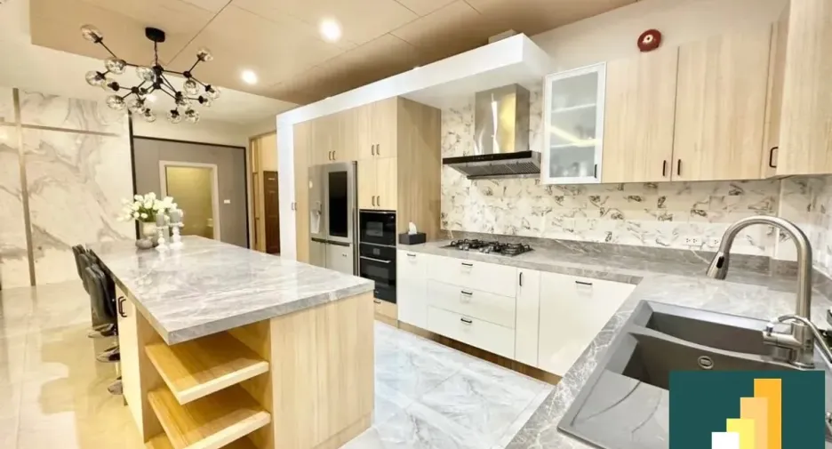 For rent and for sale 6 bedrooms house in East Pattaya, Pattaya