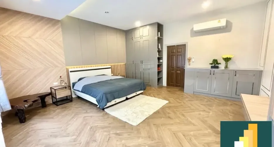 For rent and for sale 6 bedrooms house in East Pattaya, Pattaya