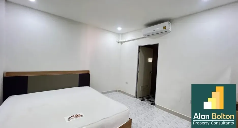 For rent 5 bedrooms house in Bang Lamung, Chonburi