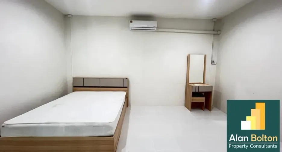 For rent 5 bedrooms house in Bang Lamung, Chonburi