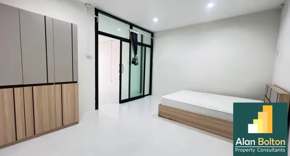 For rent 5 bedrooms house in Bang Lamung, Chonburi
