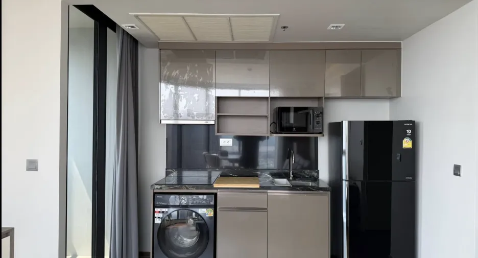 For rent 2 bedrooms condo in Khlong Toei, Bangkok