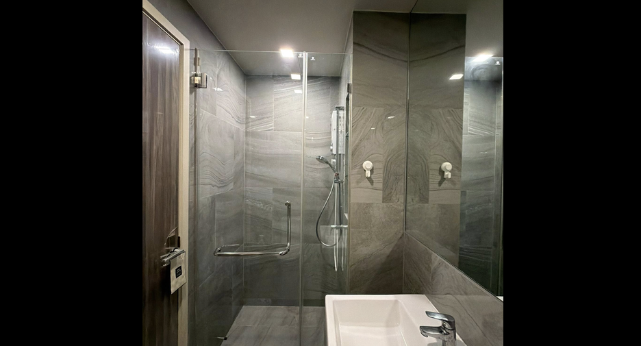Condo en alquiler de 2 habitaciones en Khlong Toei, Bangkok