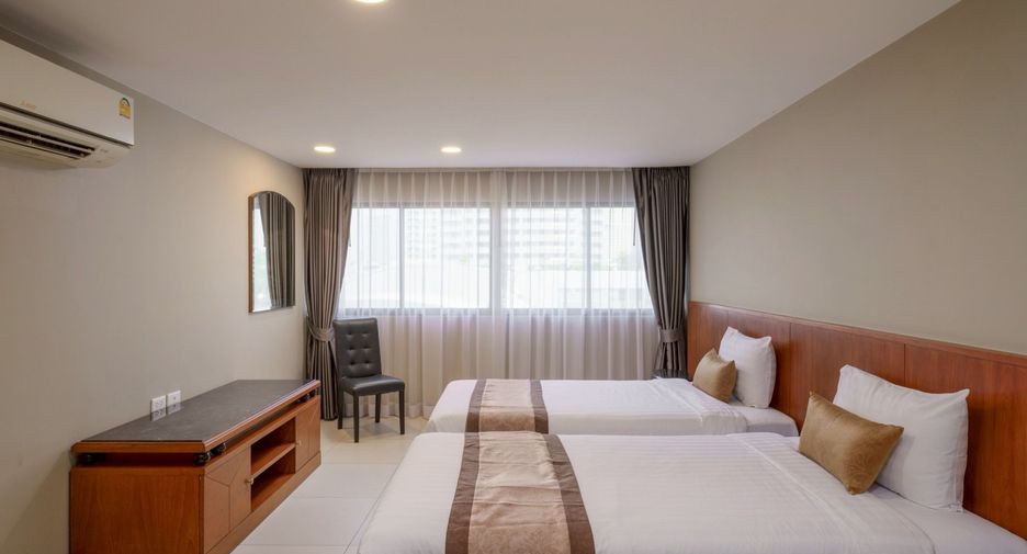 For rent 2 bedrooms apartment in Watthana, Bangkok