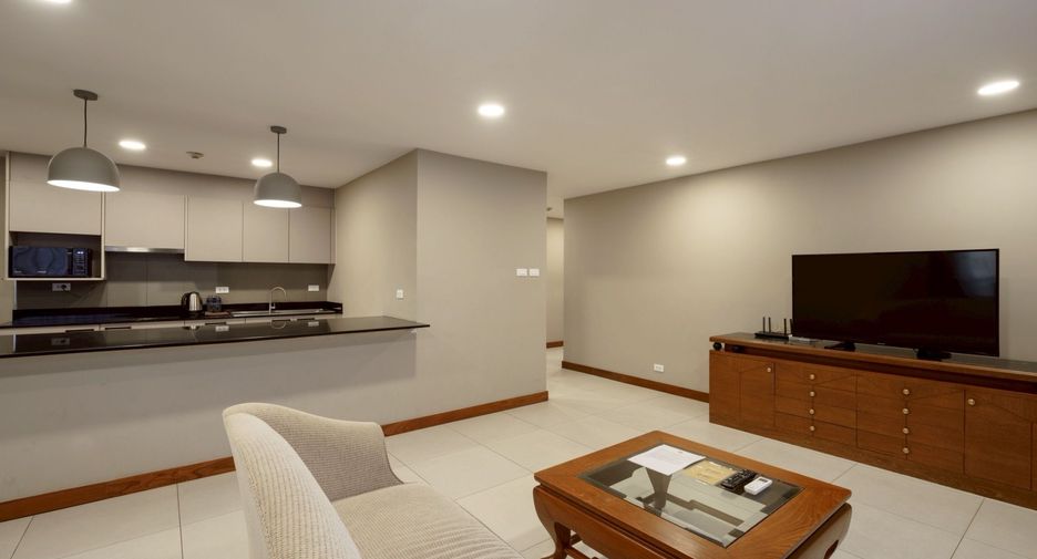 For rent 2 bedrooms apartment in Watthana, Bangkok