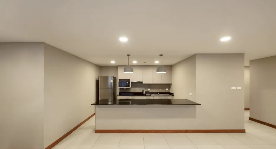 For rent 2 bedrooms apartment in Watthana, Bangkok