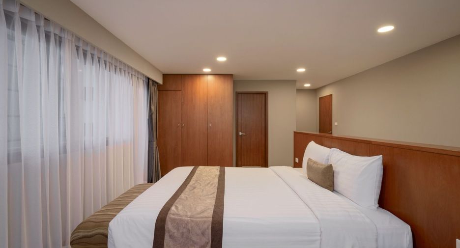For rent 2 bedrooms apartment in Watthana, Bangkok