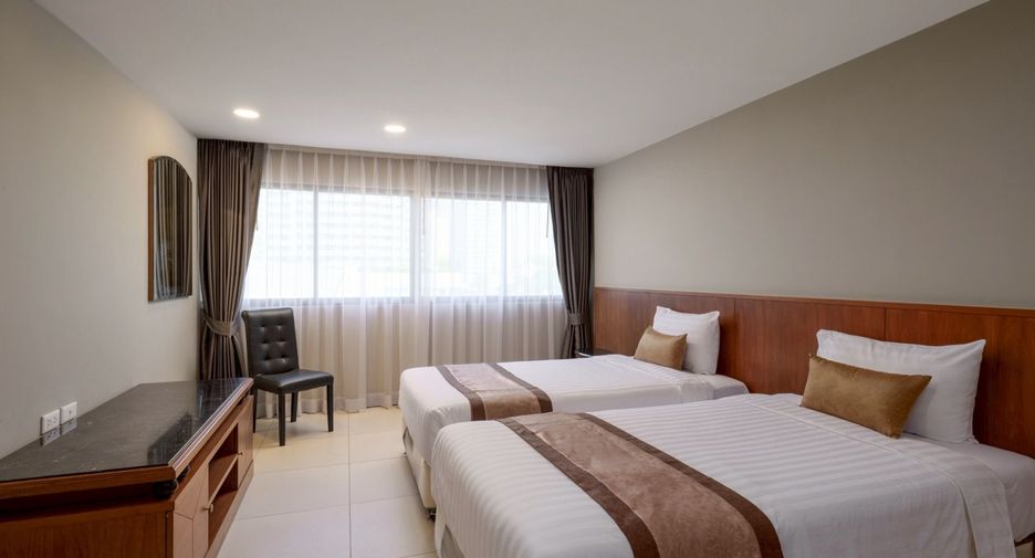 For rent 2 bedrooms apartment in Watthana, Bangkok
