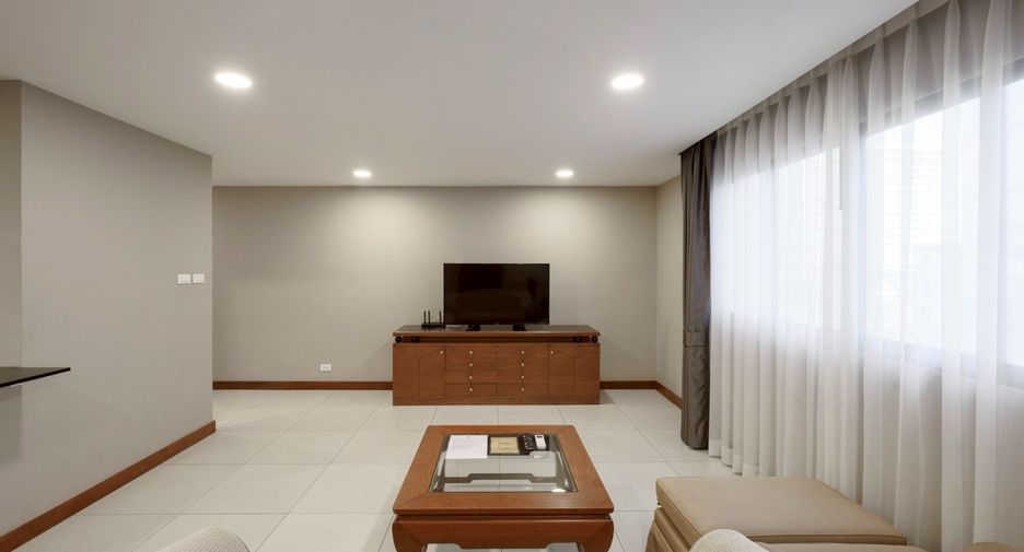 For rent 2 bedrooms apartment in Watthana, Bangkok