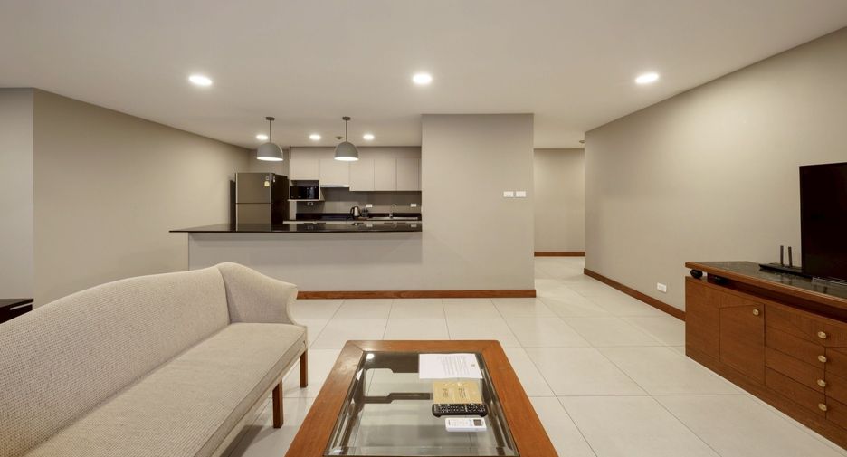 For rent 2 bedrooms apartment in Watthana, Bangkok