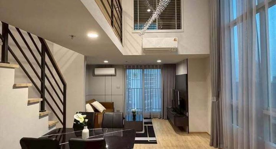 For rent 2 bedrooms condo in Bang Rak, Bangkok