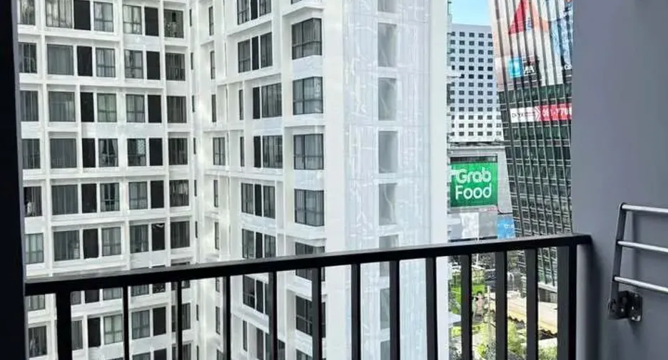 For rent 1 bed condo in Huai Khwang, Bangkok