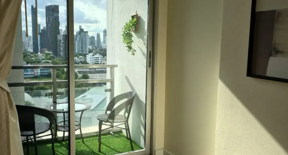 Condo en alquiler de 2 habitaciones en Khlong Toei, Bangkok