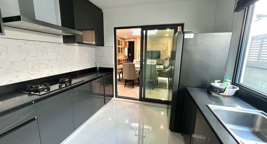 Haus zum Kauf und zur Miete mit 4 Zimmer in Bang Phli, Samut Prakan