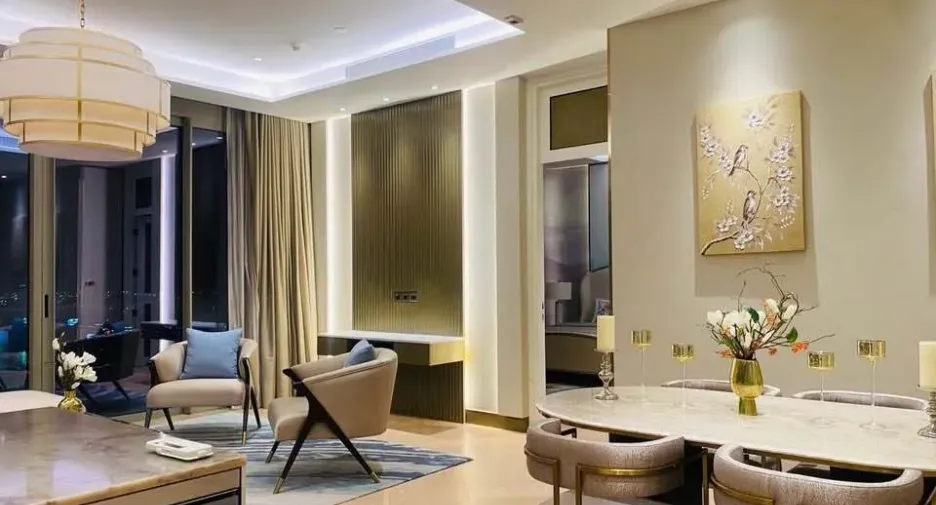 For rent 6 bedrooms condo in Khlong San, Bangkok