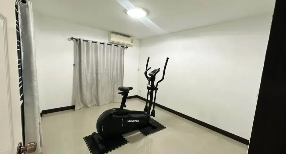 For rent 6 bedrooms house in Hang Dong, Chiang Mai