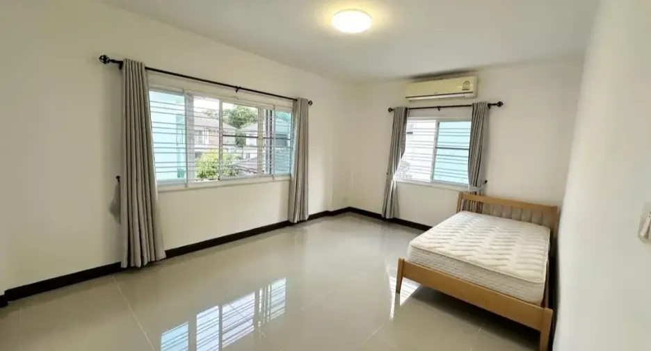 For rent 6 bedrooms house in Hang Dong, Chiang Mai