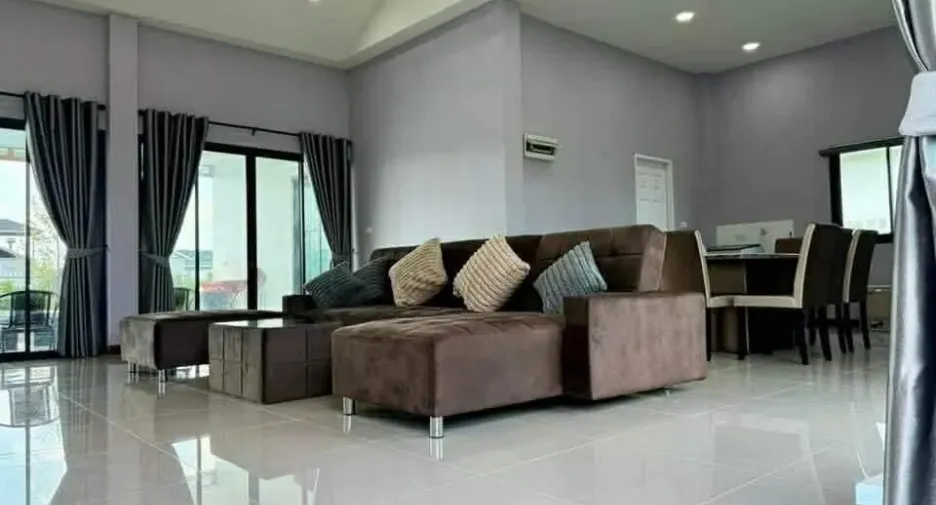 For rent 3 bedrooms villa in Hua Hin, Prachuap Khiri Khan