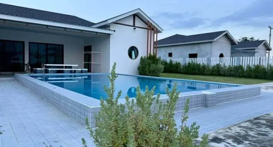 For rent 3 bedrooms villa in Hua Hin, Prachuap Khiri Khan
