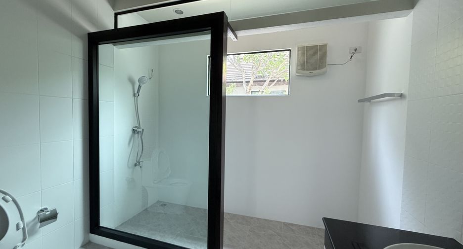 For sale and for rent 4 bedrooms house in Hang Dong, Chiang Mai
