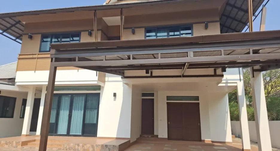 出售 和 出租 4 卧室 独立屋 在 Hang Dong, Chiang Mai