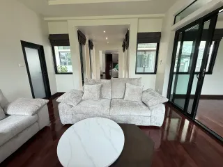 出售 和 出租 4 卧室 独立屋 在 Hang Dong, Chiang Mai
