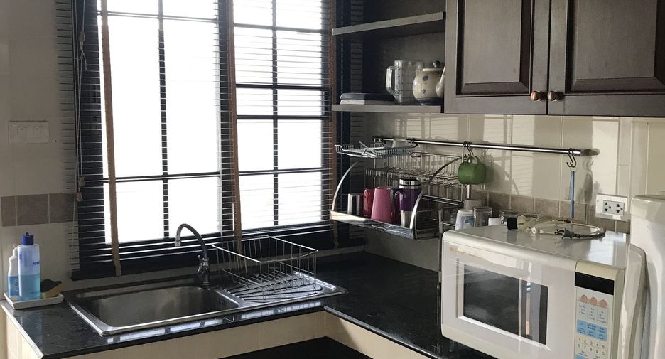 For sale 4 ベッドルーム house in Saraphi, Chiang Mai