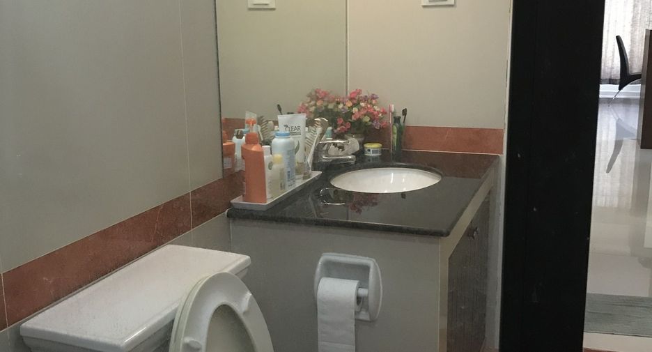 For sale 4 ベッドルーム house in Saraphi, Chiang Mai