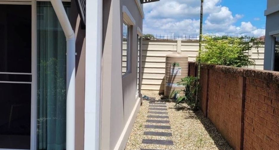 For rent 3 bedrooms house in San Kamphaeng, Chiang Mai