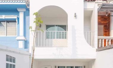For rent 2 bedrooms townhouse in Mueang Chiang Mai, Chiang Mai