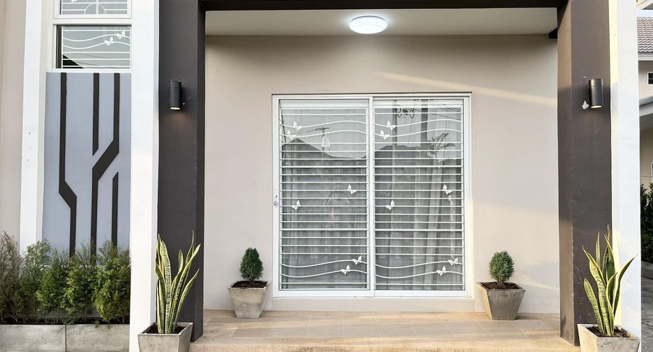 For rent 3 ベッドルーム house in San Kamphaeng, Chiang Mai