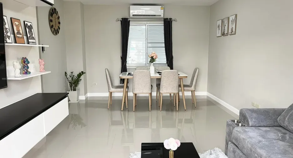 For rent 3 ベッドルーム house in San Kamphaeng, Chiang Mai