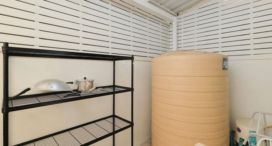 For rent 3 bedrooms townhouse in Mueang Chiang Mai, Chiang Mai