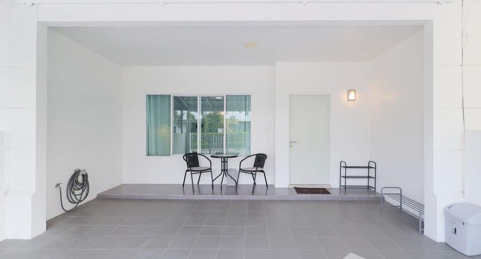 For rent 3 bedrooms townhouse in Mueang Chiang Mai, Chiang Mai