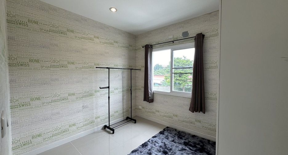 For rent 2 bedrooms townhouse in Mueang Chiang Mai, Chiang Mai