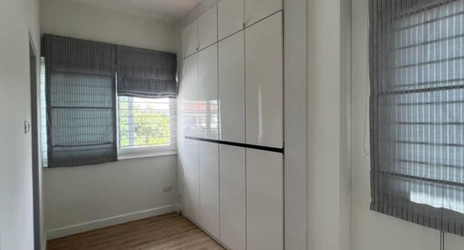 For rent 3 bedrooms house in San Kamphaeng, Chiang Mai
