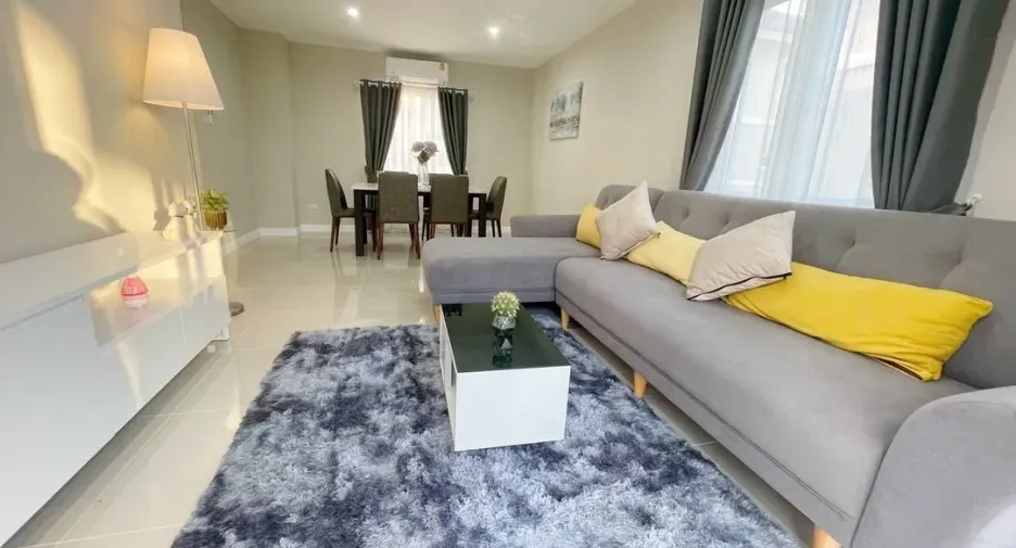 For rent 3 bedrooms house in San Kamphaeng, Chiang Mai