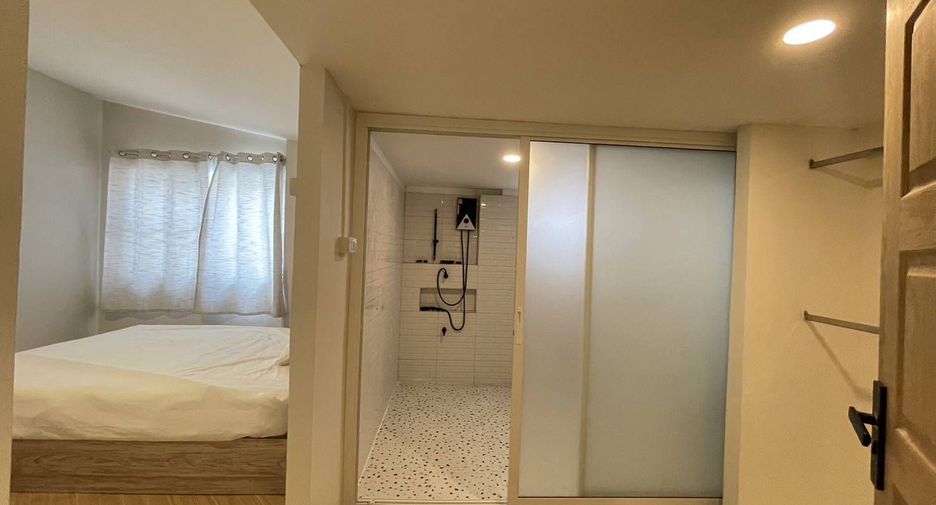 For rent 2 bedrooms townhouse in Mueang Chiang Mai, Chiang Mai
