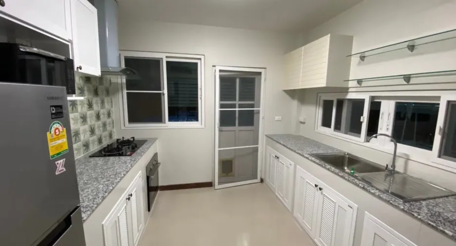 For rent 3 bedrooms house in San Sai, Chiang Mai
